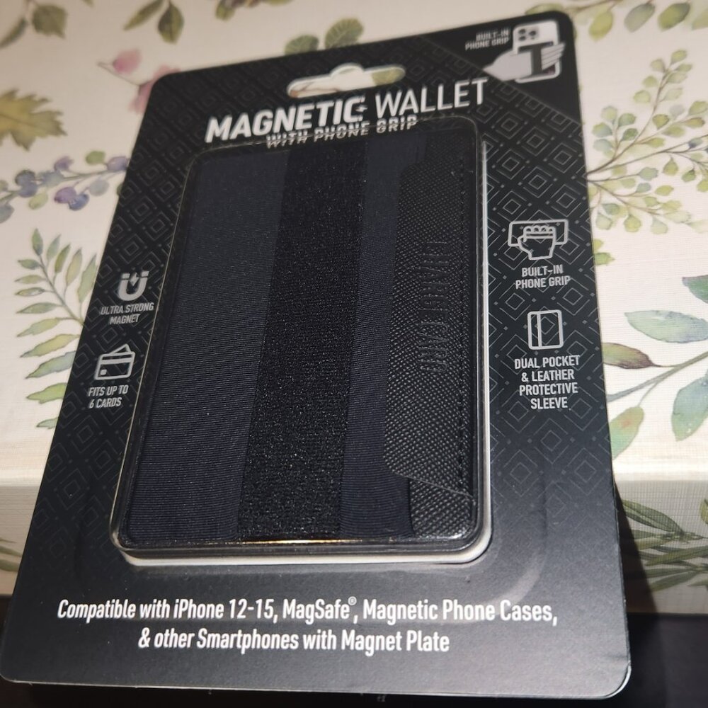 AquaVault - Magnetic Wallet iPhone 12-15, MagSafe, Magnetic Phone Case, & Other